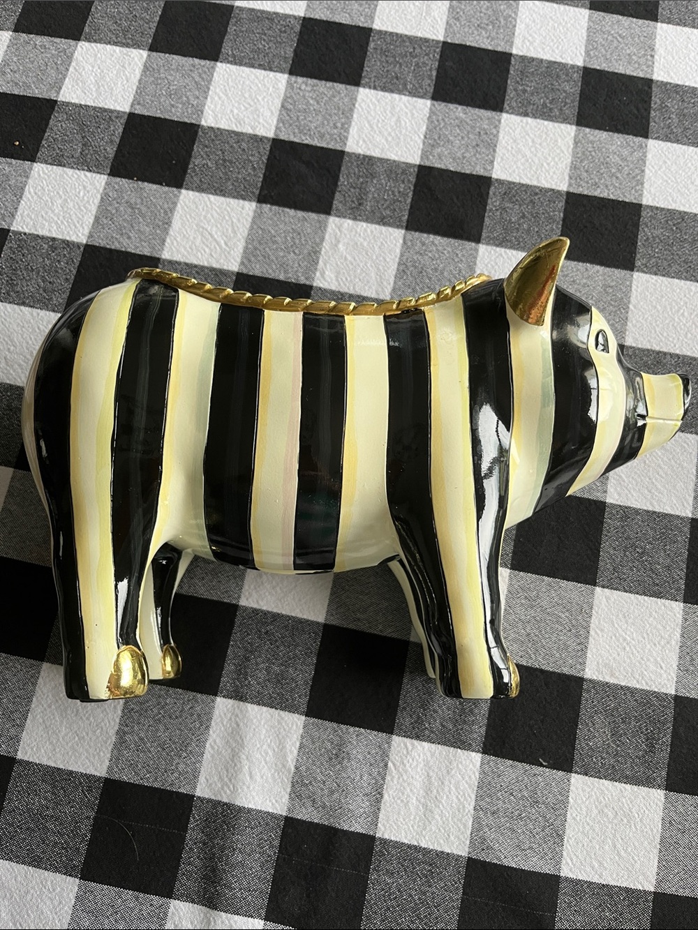 Mackenzie Childs pig planter. Cute. Use a a planter or napkin holder. AS IS.